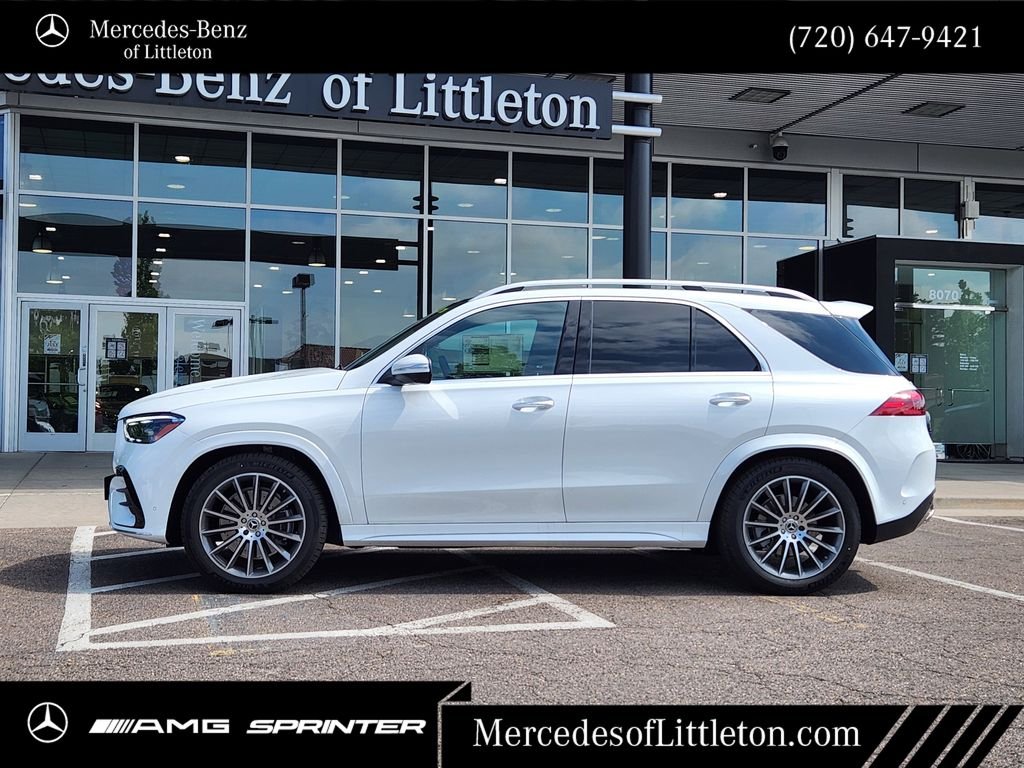 New 2026 MANUFAKTUR Moonlight White Metallic Mercedes-Benz GLE 450 image 4