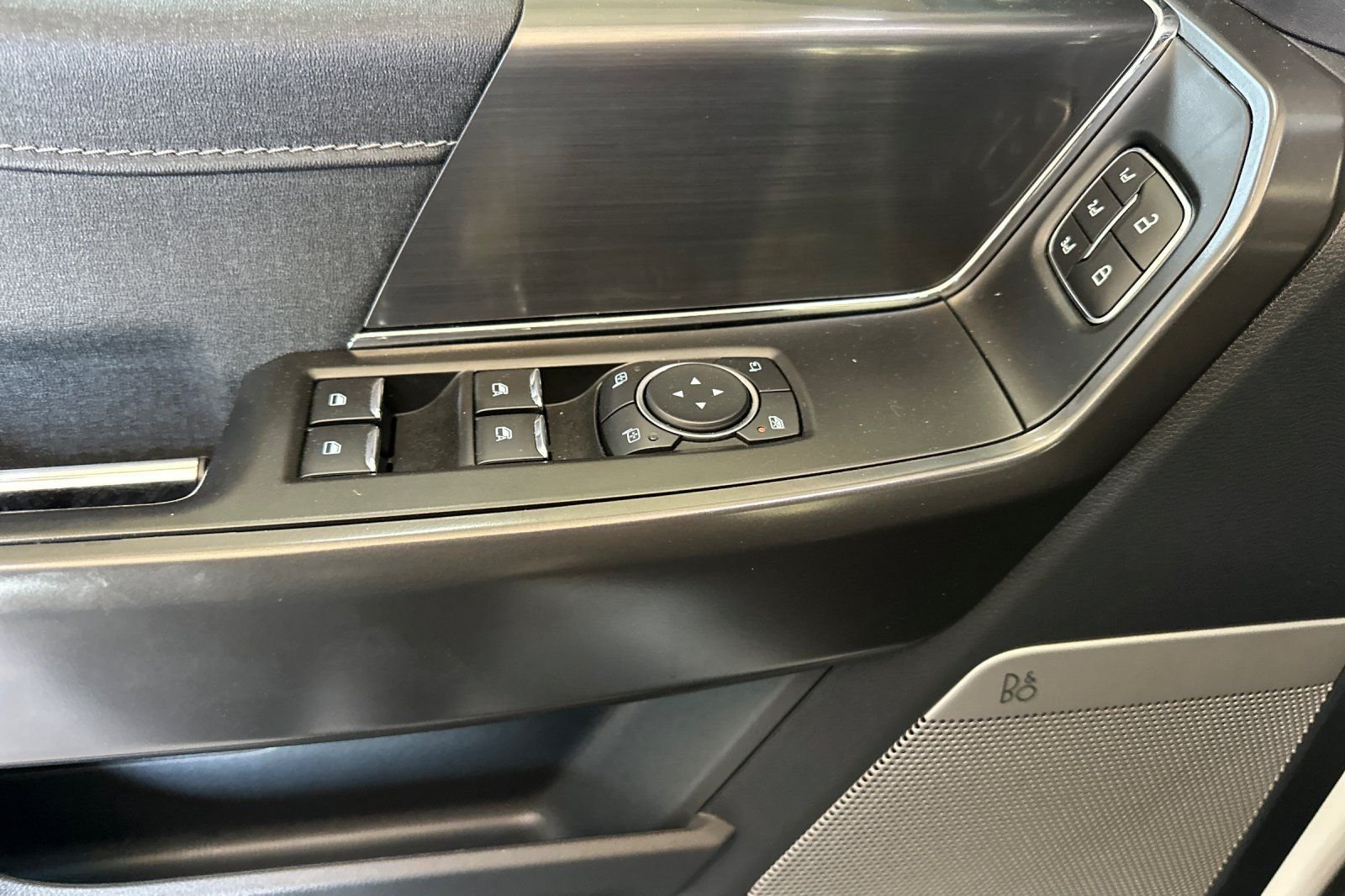 Used 2024 White Ford Lariat image 11
