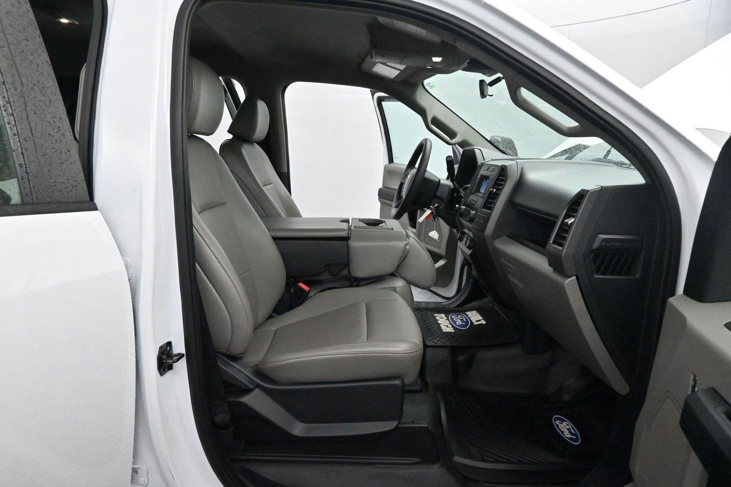 Used 2022 Oxford White Ford XL image 29