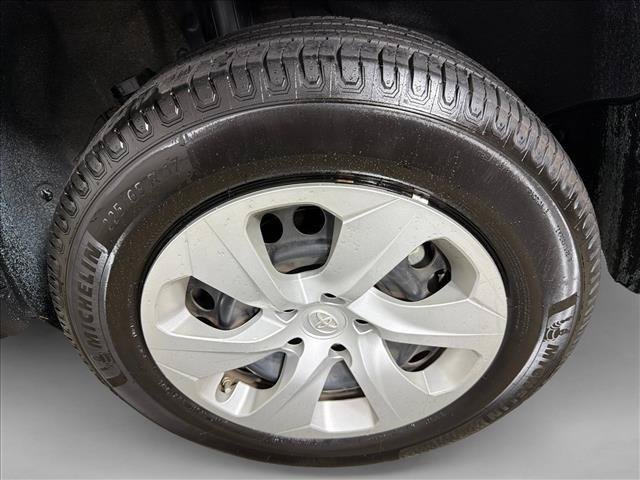 Certified Used 2020 SILVER SKY METALLIC Toyota  image 19