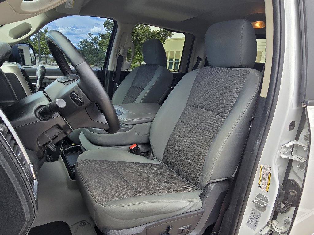 Used 2015 Bright White Clearcoat Ram Big Horn image 15
