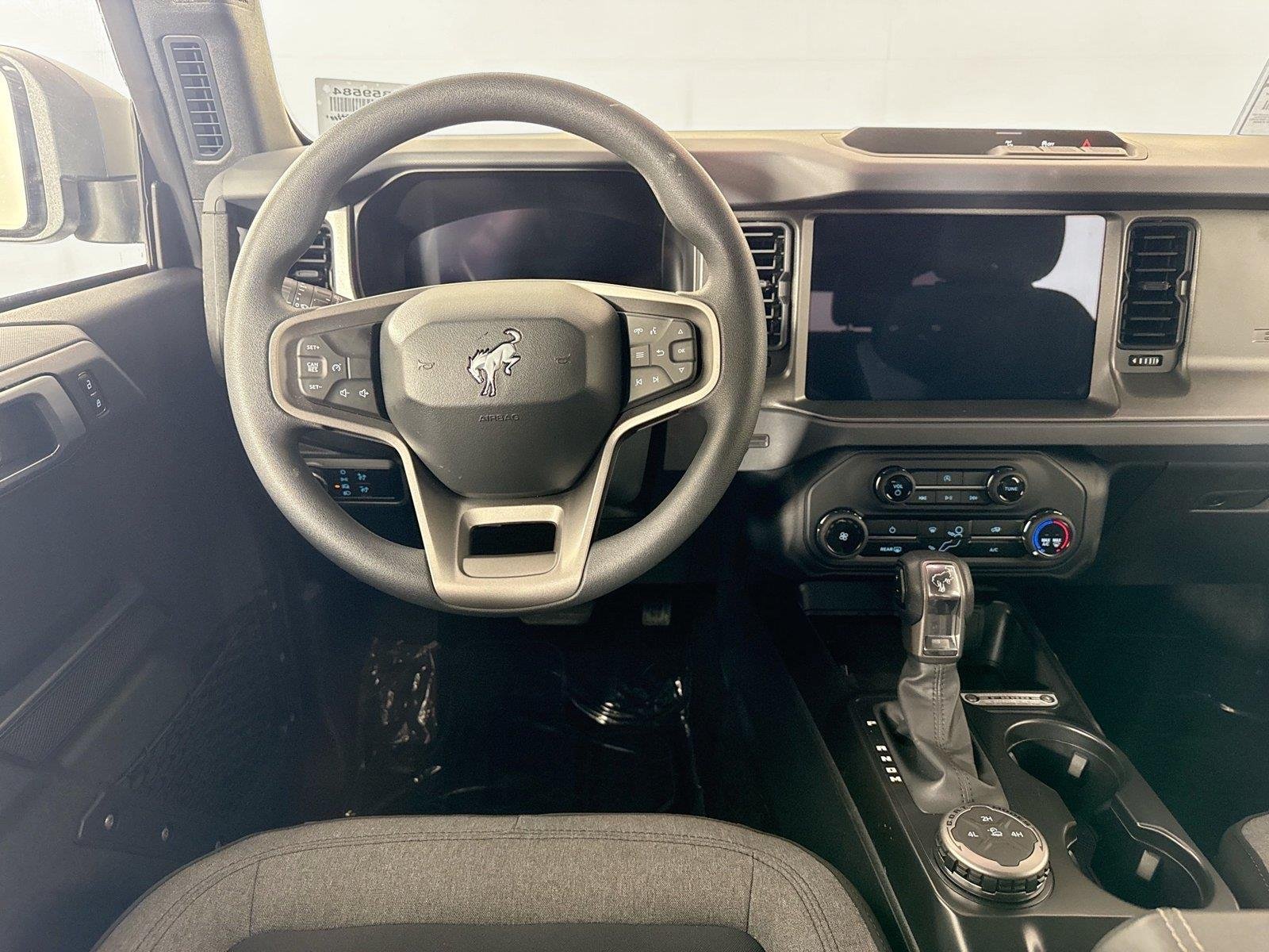 2025 Ford Bronco 4-Door Base - Photo 27