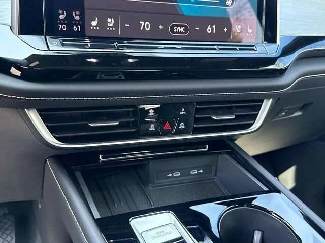 2026 Volkswagen Atlas Cross Sport SE w/Tech - Photo 26