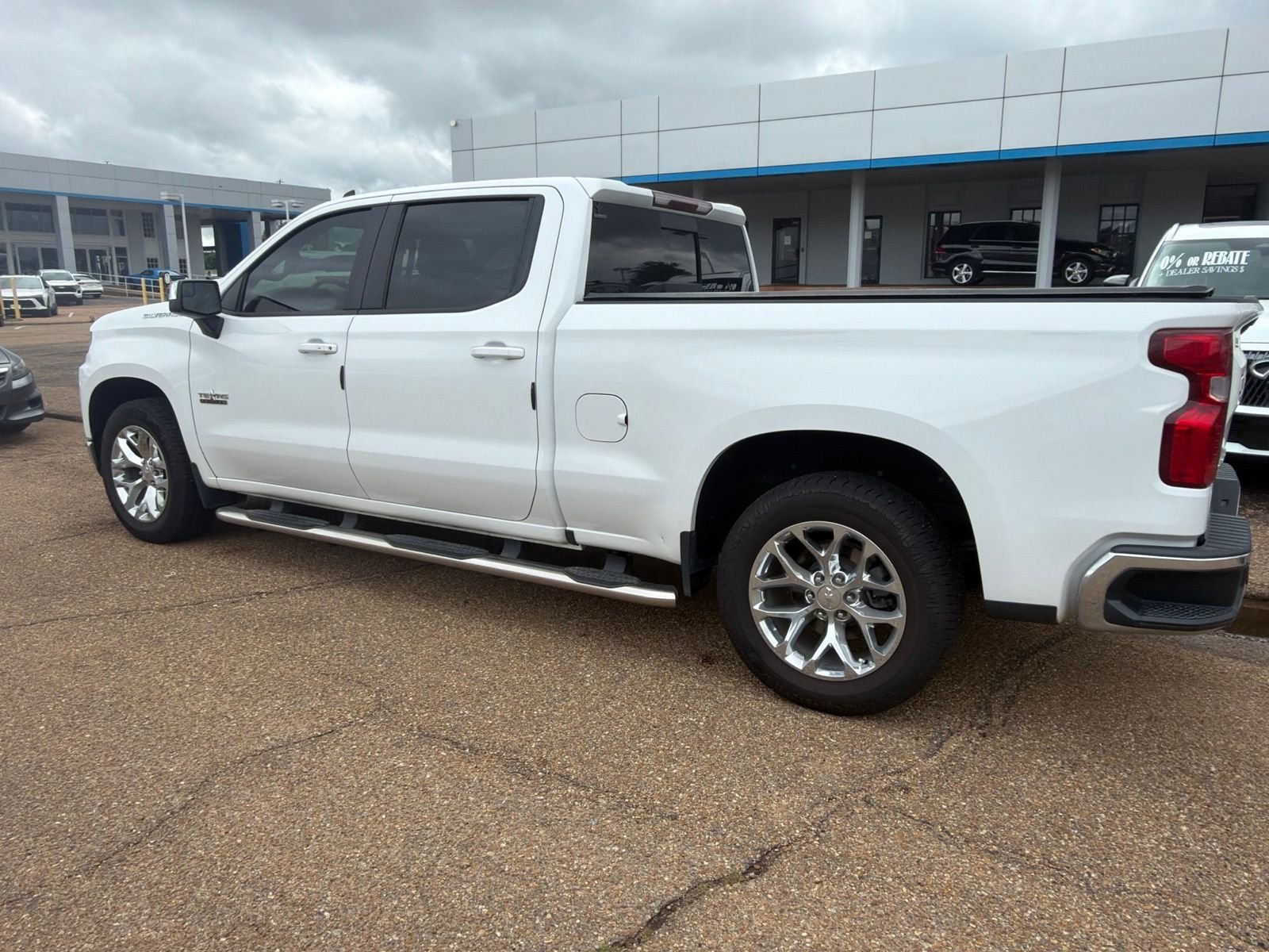 Used 2020 White Chevrolet LT image 13