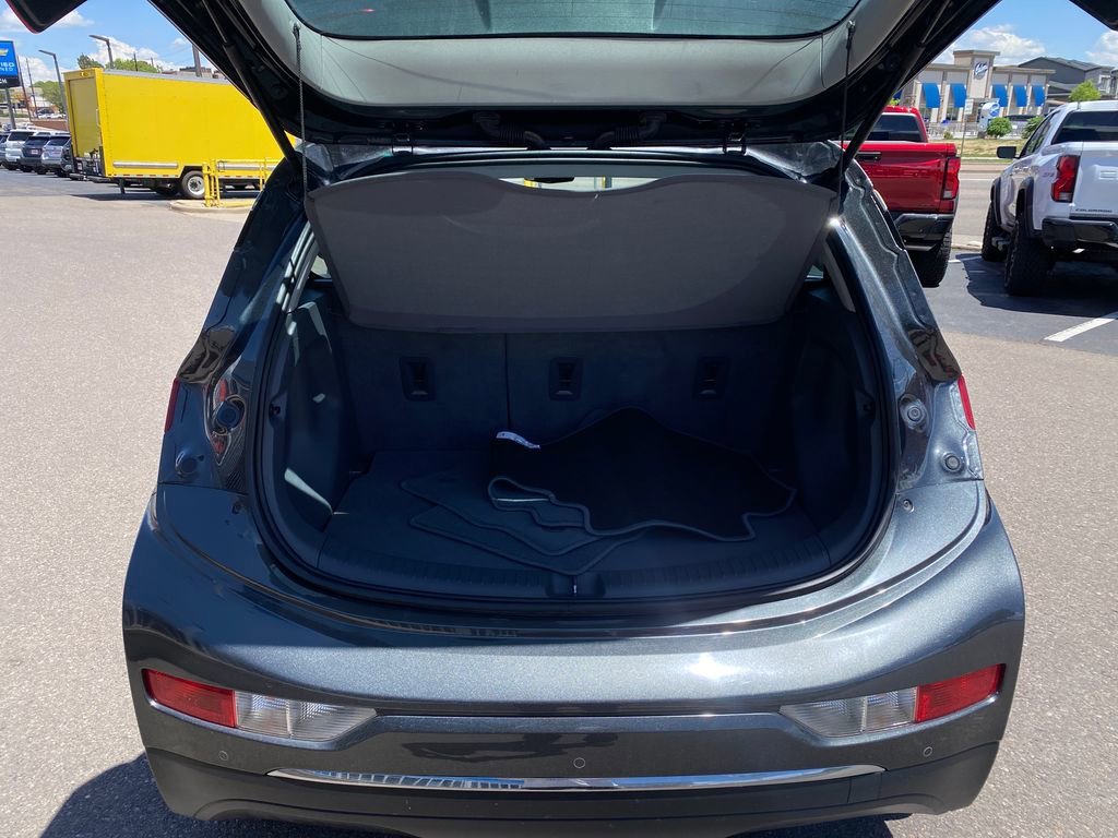 Used 2018 (Includes (TUS) Black grille.) Chevrolet Premier image 23