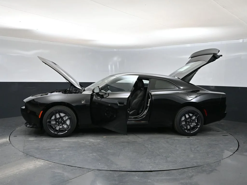New 2026 Diamond Black Crystal Pearlcoat Dodge Scat Pack image 39