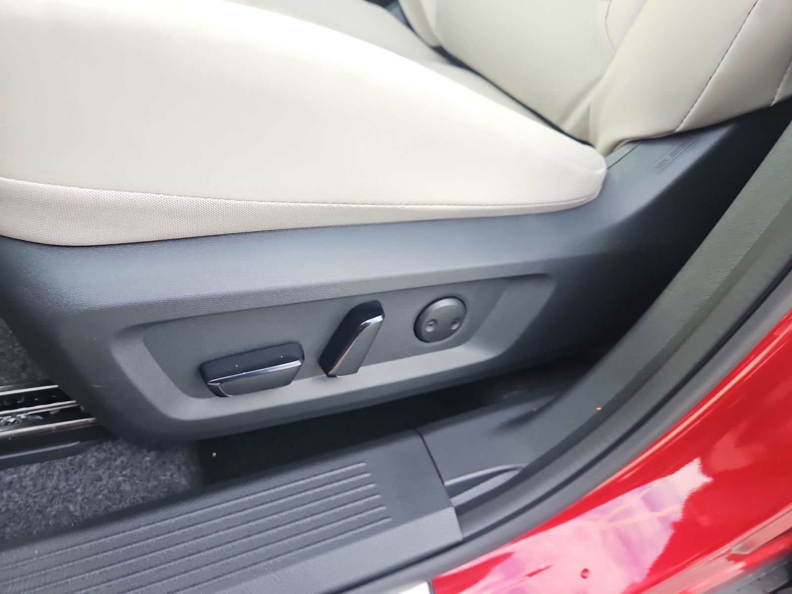 New 2026 Nissan Rogue Dark Armor 4D Sport Utility