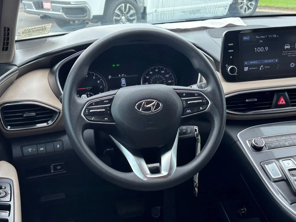 Used 2022 Gray Hyundai SE image 29