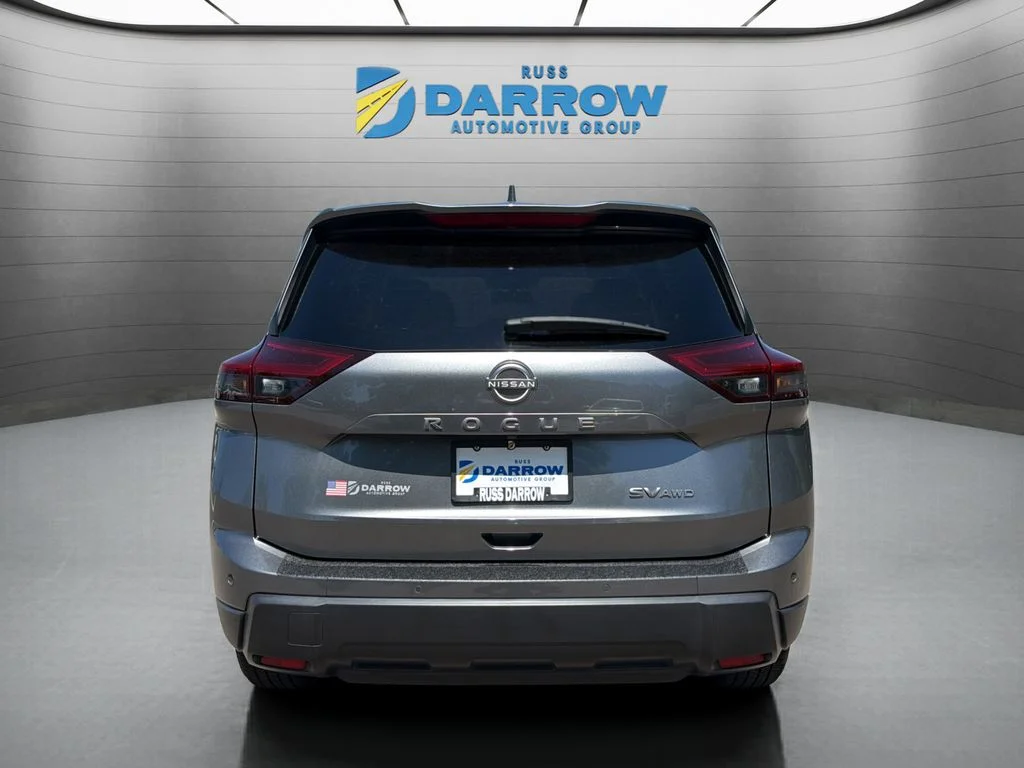 Used 2024 Gray Nissan SV image 4