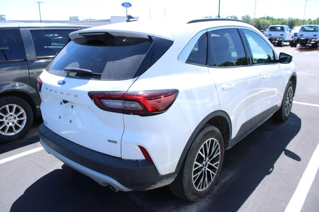 Used 2024 Star White Ford Base image 4