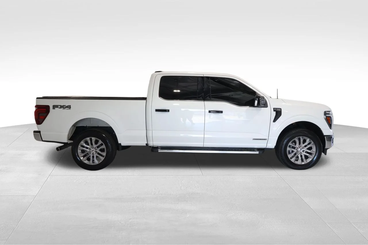 Used 2025 White Ford Lariat image 5
