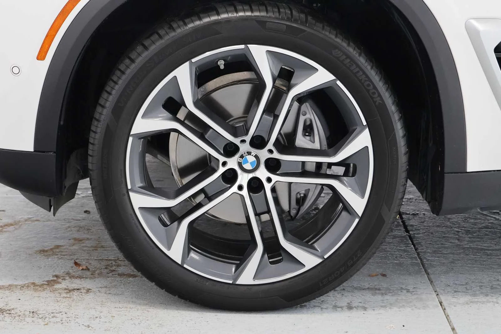 Certified Used 2026 Alpine White BMW sDrive40i image 10