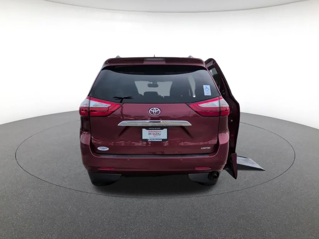 Used 2015 Red Toyota Limited Premium image 5