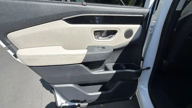New 2026 Platinum White Pearl Honda AWD EX-L image 14