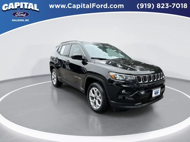 Used 2025 Black Jeep Latitude image 2