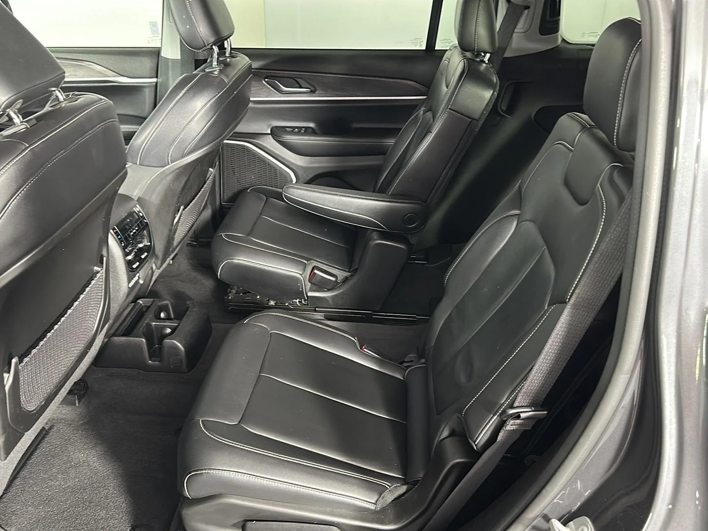 Used 2022 Baltic Gray Metallic Clearcoat Jeep Limited image 18