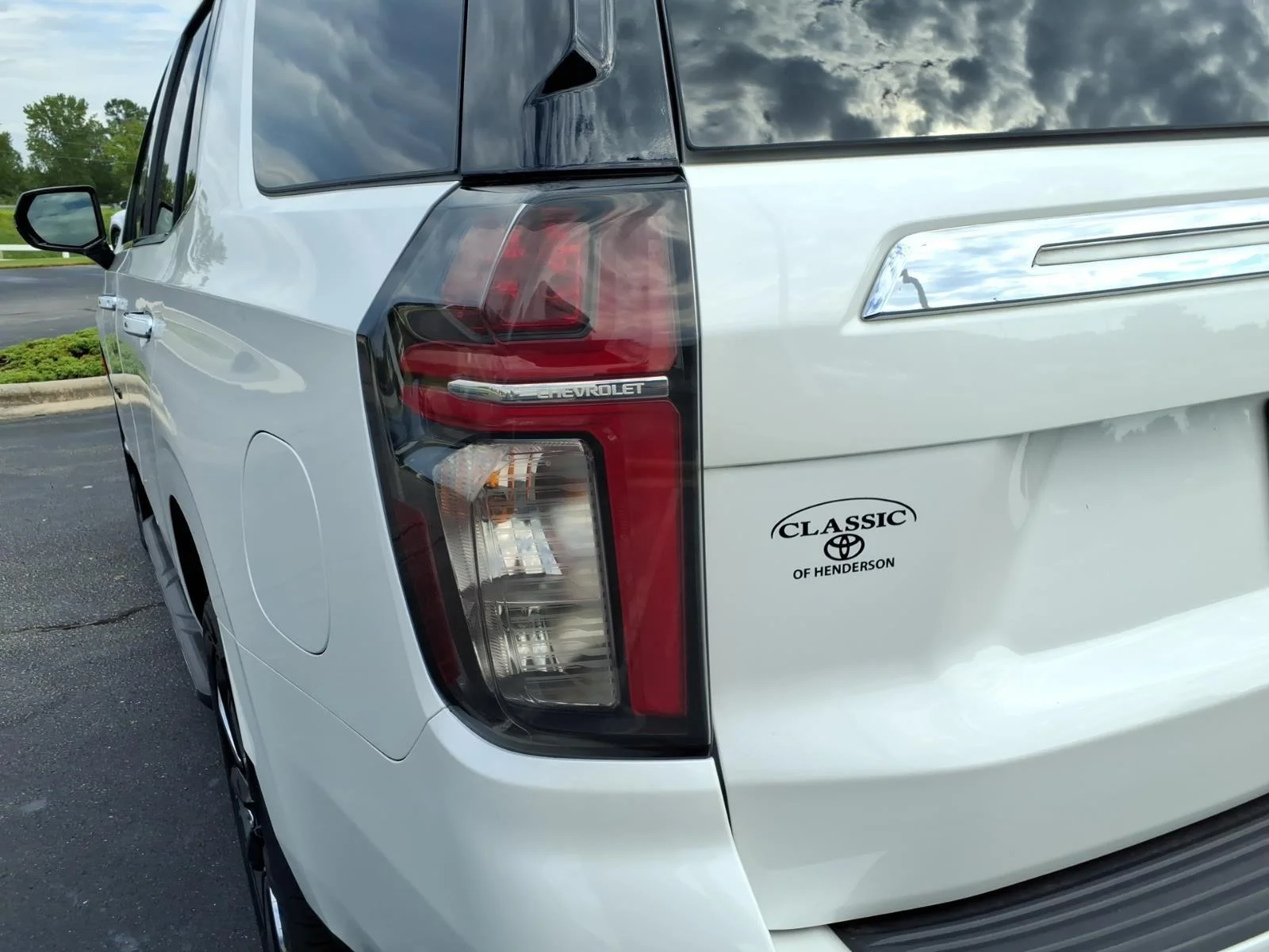 Used 2023 Summit White Chevrolet Premier image 22