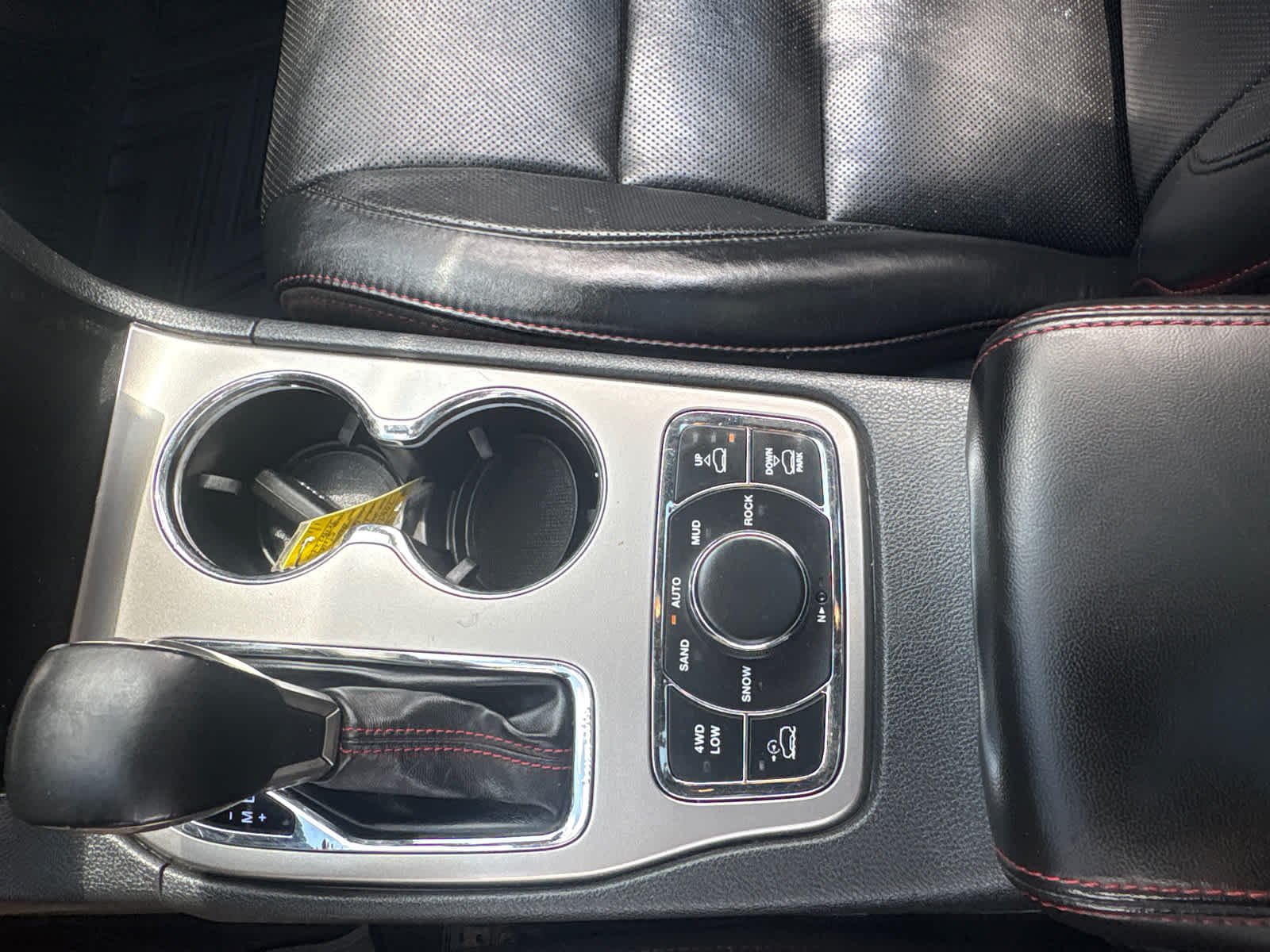Used 2018 Billet Silver Metallic Clearcoat Jeep Trailhawk image 29