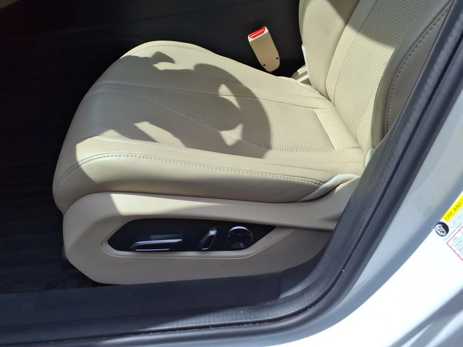Used 2024 Platinum White Pearl Acura TECH image 13