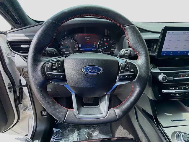 Used 2023 White Metallic Ford ST-Line image 10