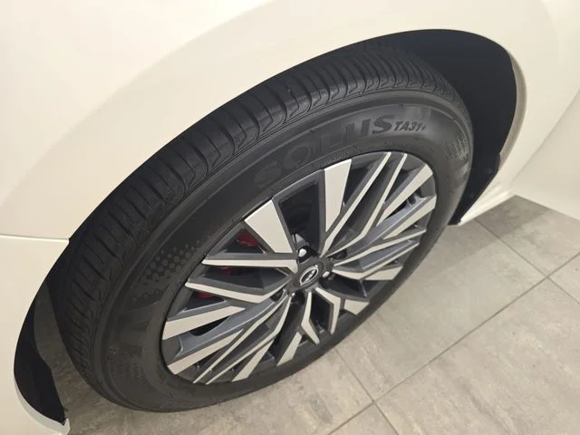 Used 2024 White Nissan 2.5 SV image 35
