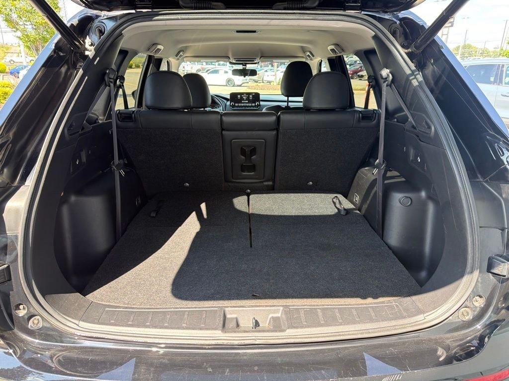 Used 2024 Silver Mitsubishi SE image 15