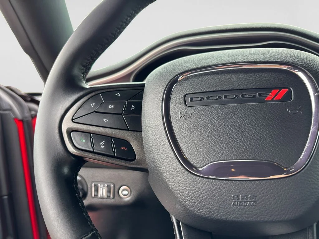 Used 2020 Red Dodge SXT image 26