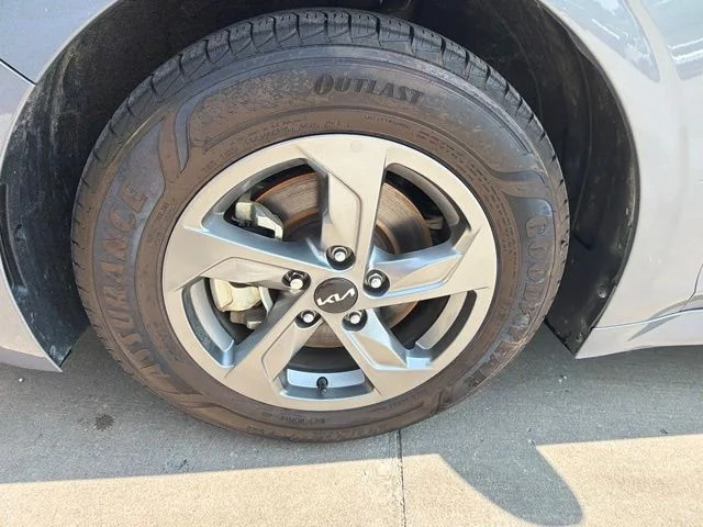 Used 2023 Silver Kia LXS image 10