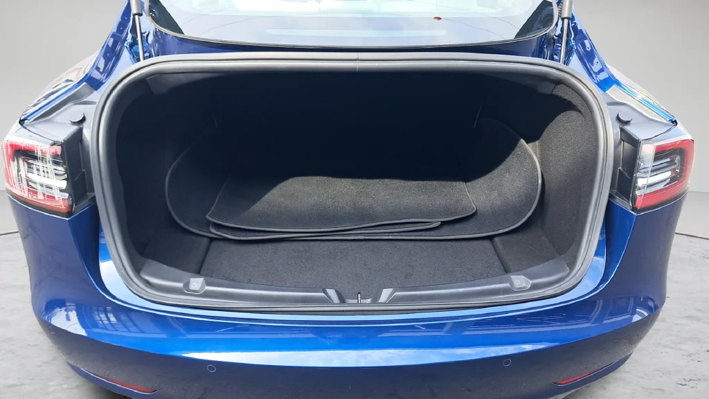 Used 2020 Blue Tesla Long Range image 25