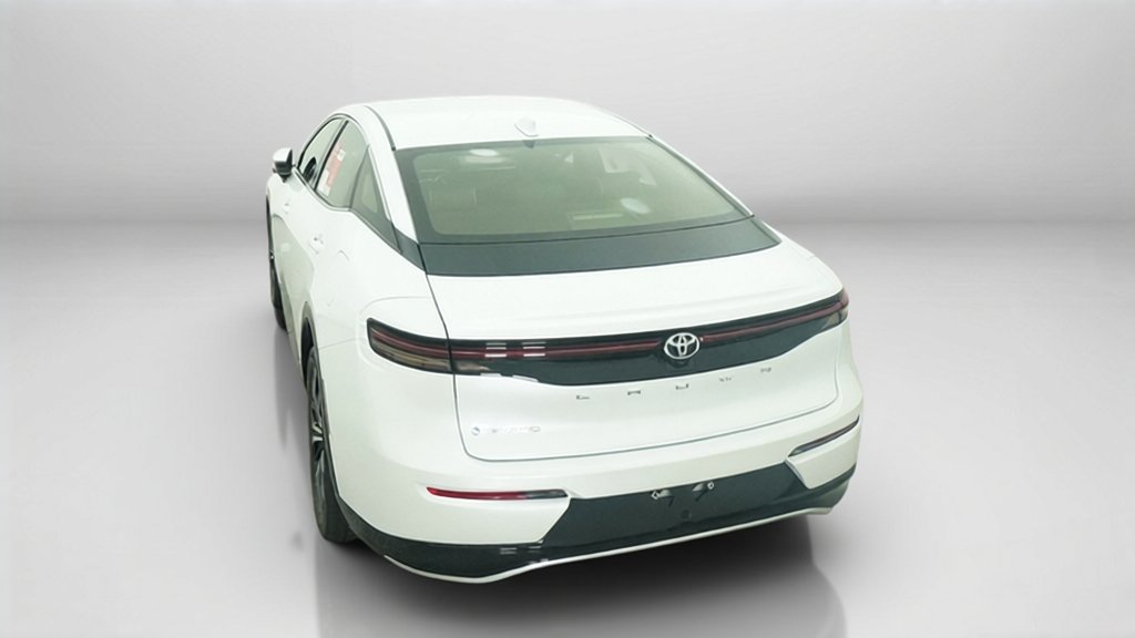 New 2027 Oxygen White Toyota XLE image 13