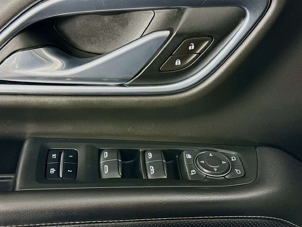 Used 2021 Shadow Gray Metallic Chevrolet Premier image 20