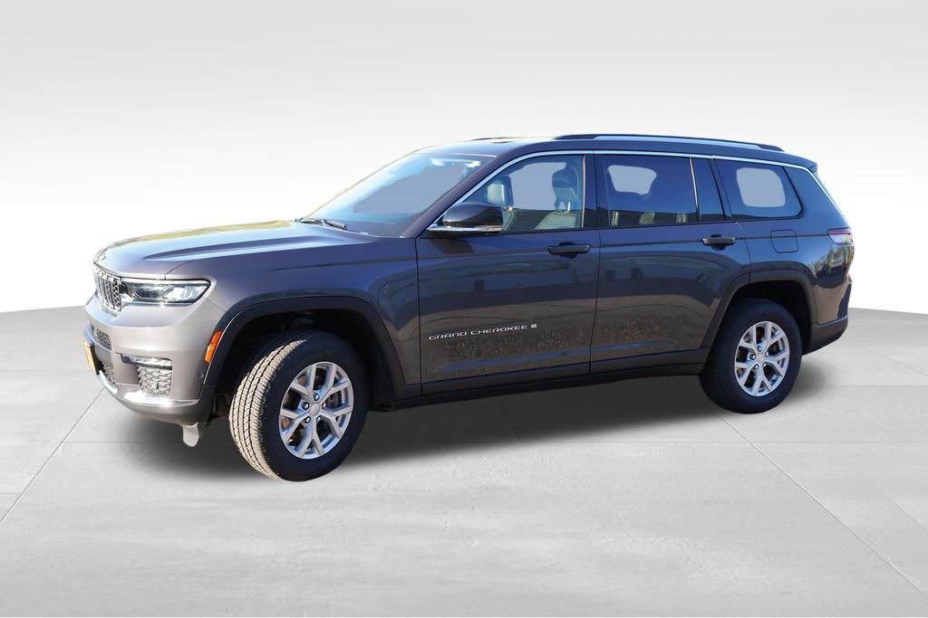 Used 2023 Baltic Gray Metallic Clearcoat Jeep Limited image 10