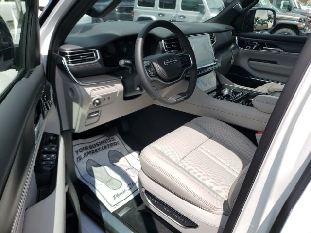 New 2026 Bright White Clearcoat Jeep Summit Obsidian image 12