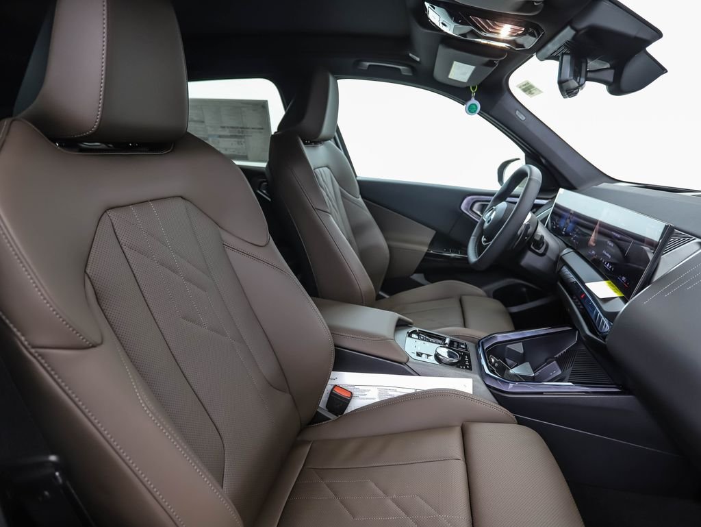 Used 2026 Gray Metallic BMW 30 xDrive image 31