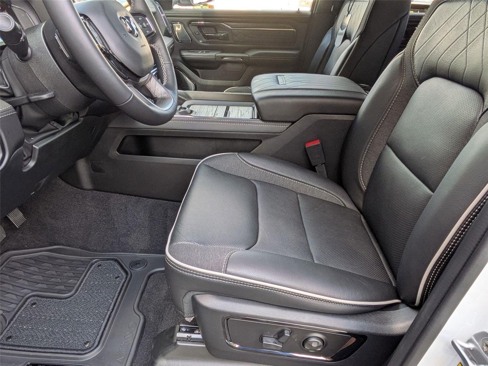 2026 RAM 1500 Limited - Photo 11