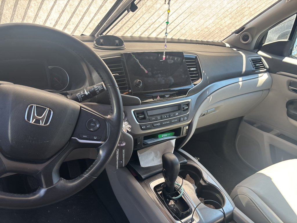 Used 2019 Black Honda EXL image 1
