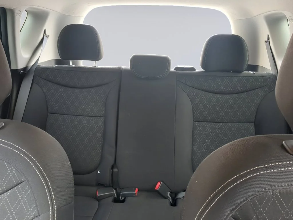 Used 2019 Silver Kia Base image 18