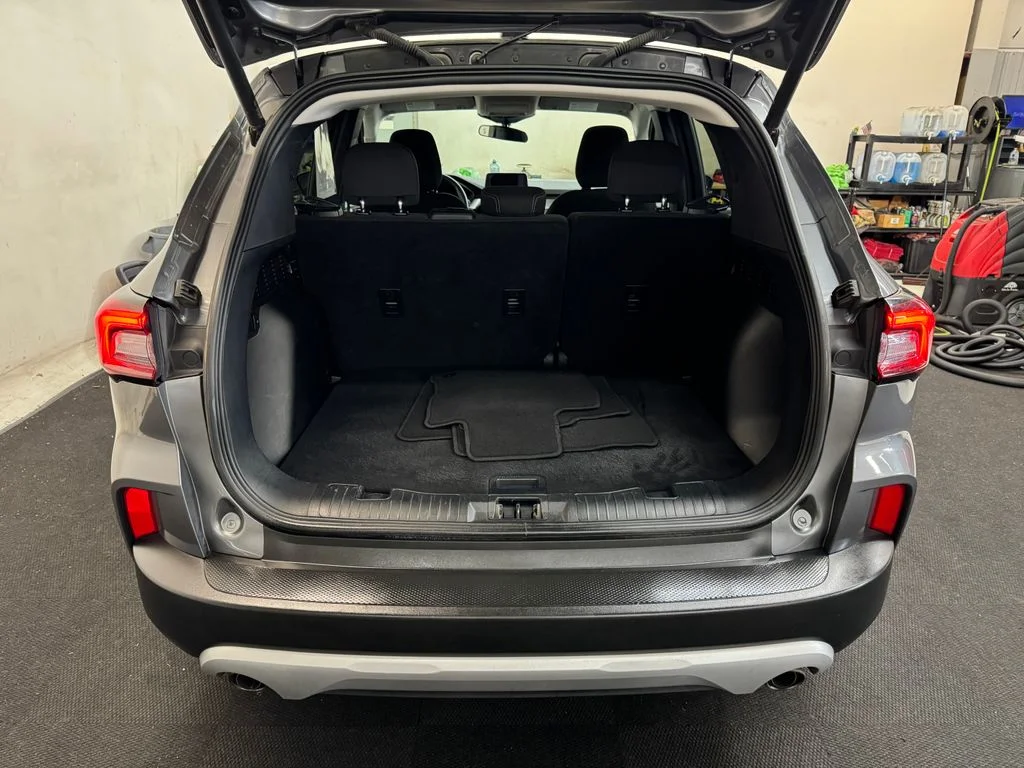Used 2024 Gray Ford Active image 6