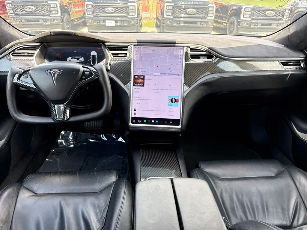 Used 2017  Tesla 75 image 5