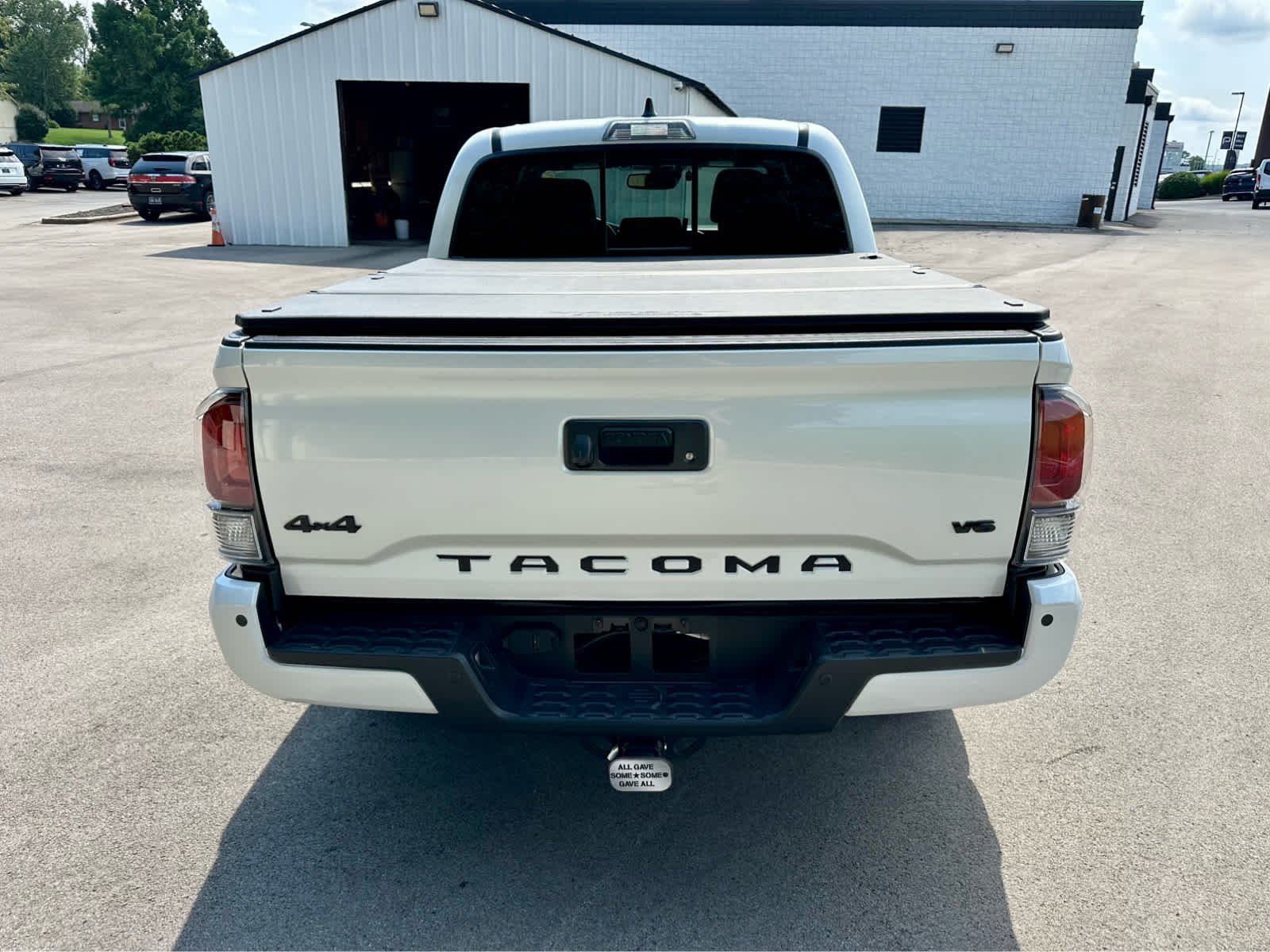 Used 2023 Wind Chill Pearl Toyota Limited image 6