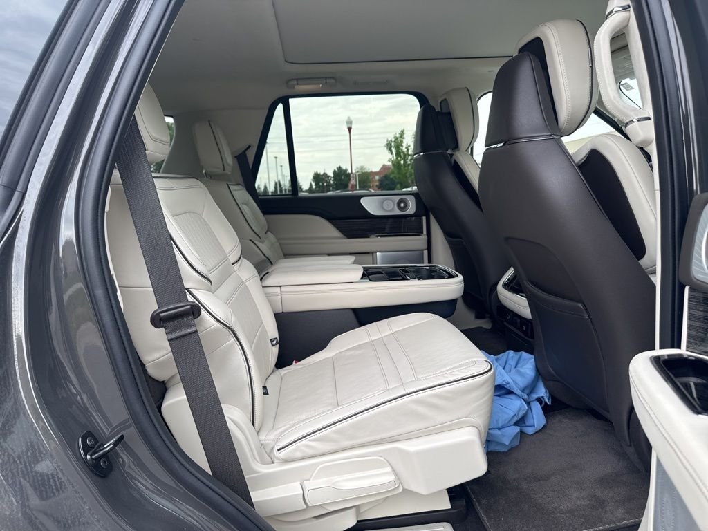 Certified Used 2023 Gray Lincoln Black Label image 13