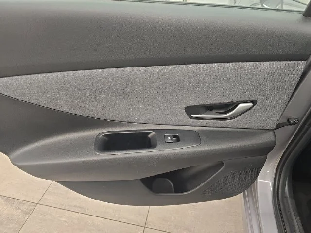 Used 2025 Metal Hyundai Limited image 17