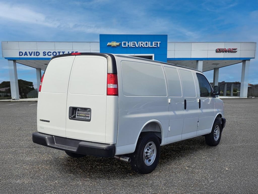 2025 Chevrolet Express Cargo Work Van - Photo 11