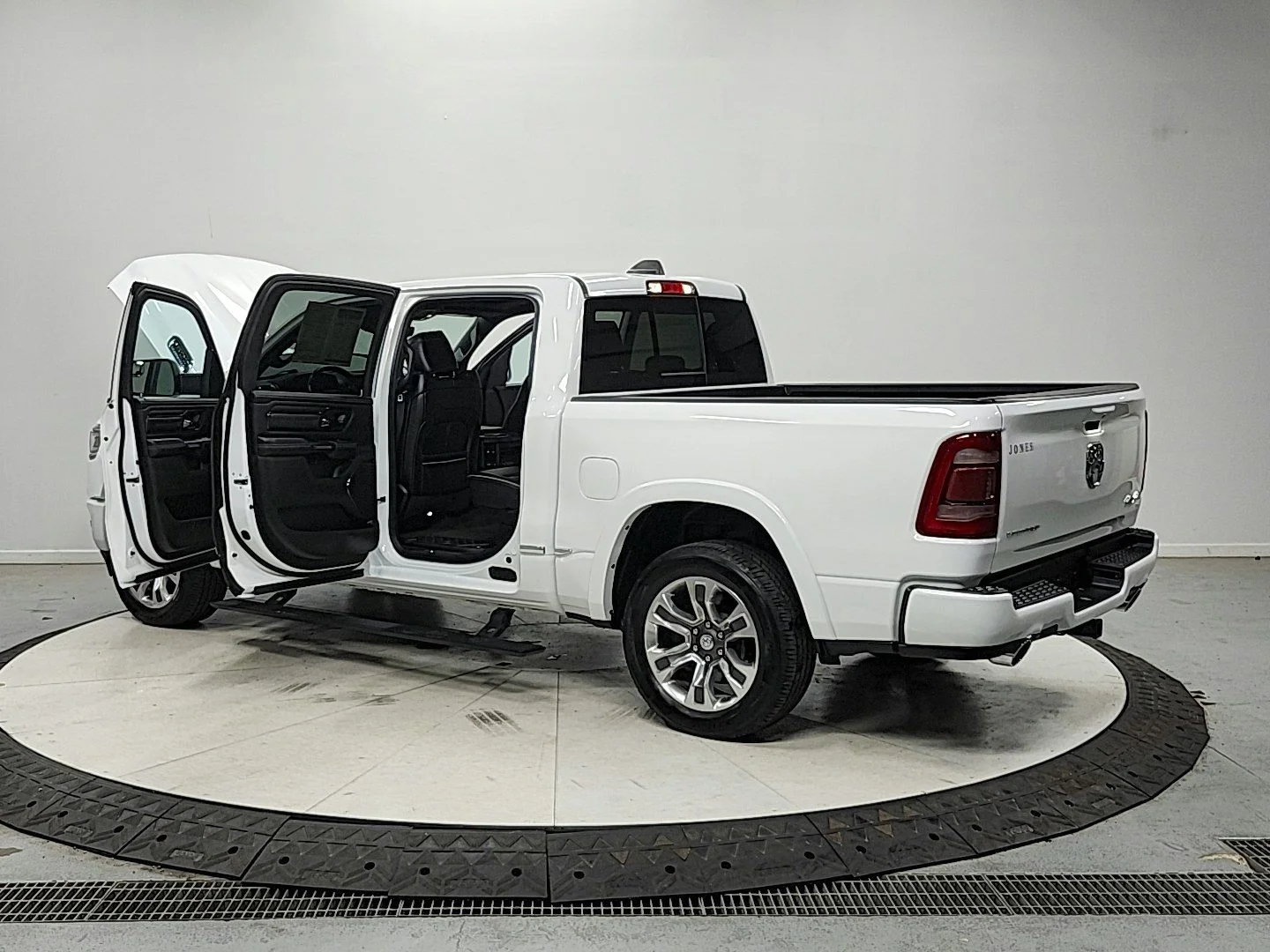Used 2023 White Ram Limited image 13
