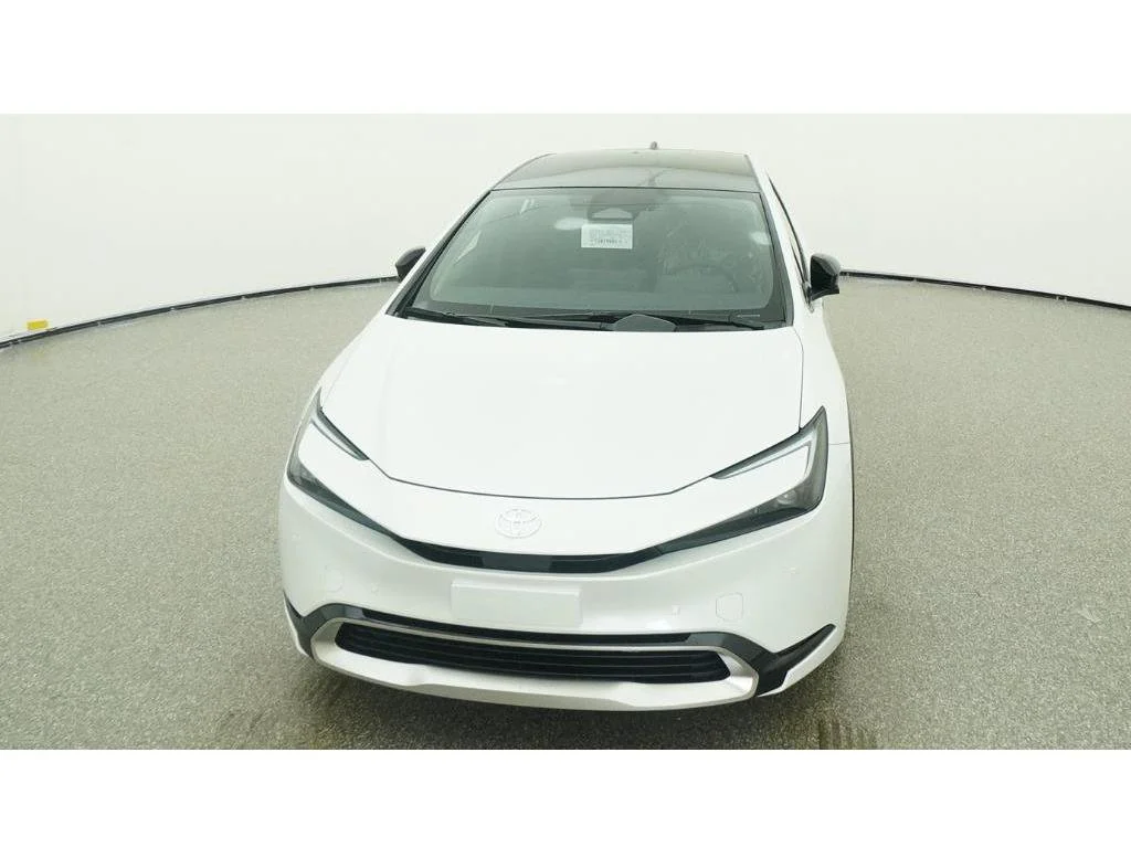 New 2026 Wind Chill Pearl Toyota XSE image 15