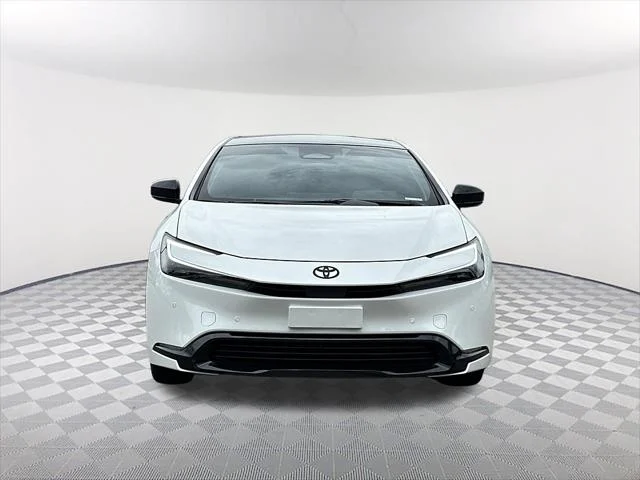 Certified Used 2026 WIND CHILL PEARL Toyota  image 2