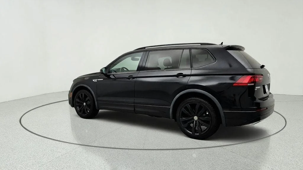 Used 2021 Deep Black Pearl Volkswagen 2.0T SE R-Line Black FWD image 7