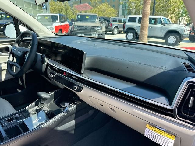 New 2026 Glacial White Pearl Kia S image 29