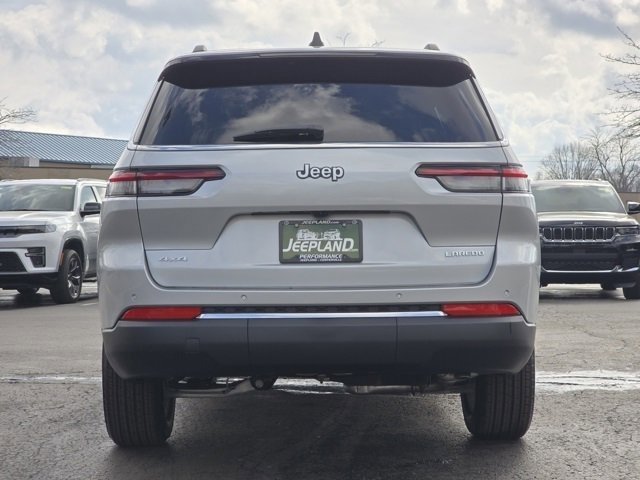 New 2026 Silver Zynith Exterior Paint Jeep Laredo image 29