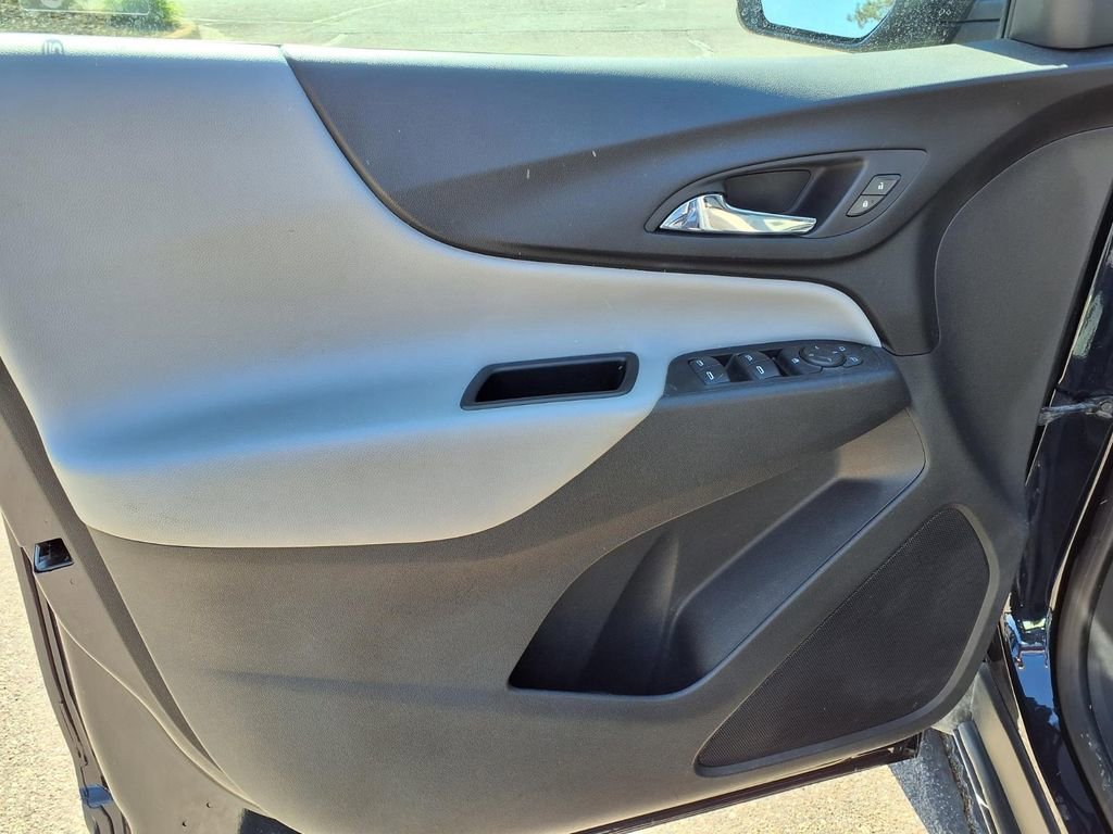Used 2020 MIDNIGHT BLUE METALLIC Chevrolet LS image 17